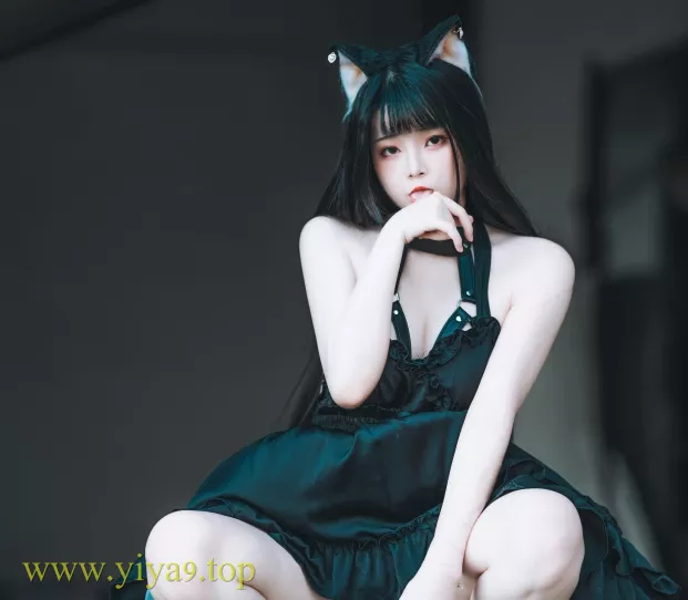 落落Raku - cosplay合集[已更新至28期]~[1358P+9V - 10.6G]