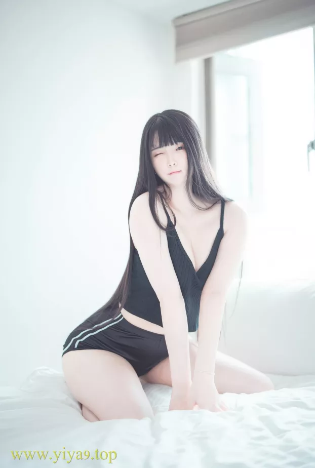 落落Raku - cosplay合集[已更新至28期]~[1358P+9V - 10.6G]