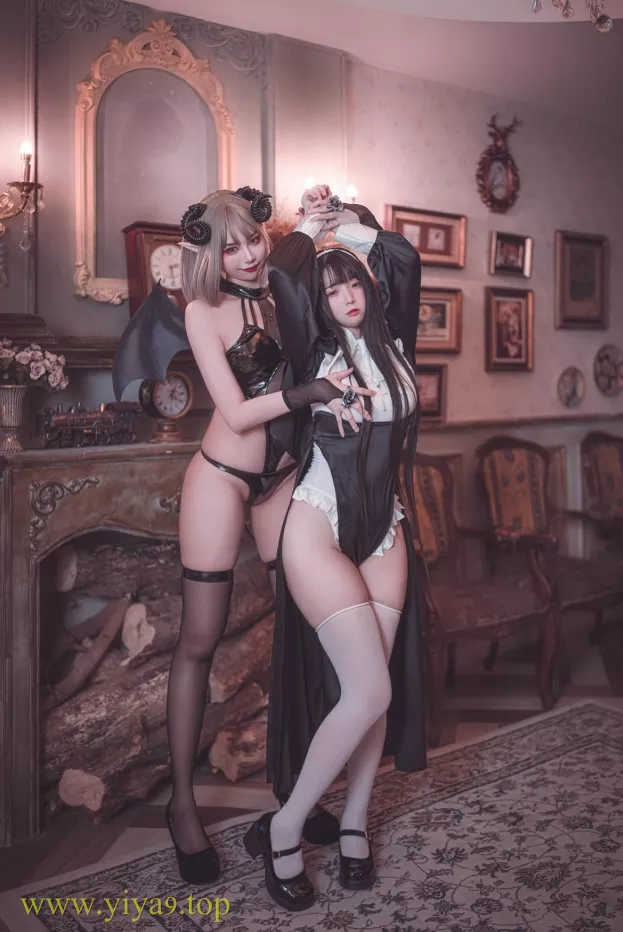 落落Raku - cosplay合集[已更新至28期]~[1358P+9V - 10.6G]