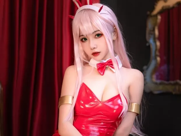 Momoko葵葵 – cosplay合集[已更新至42期]~[522P+1V – 9.4G]
