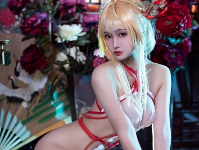 洛璃LoLiSAMA丨COS合集[已更82期]~[5669P+61V – 58.6G]