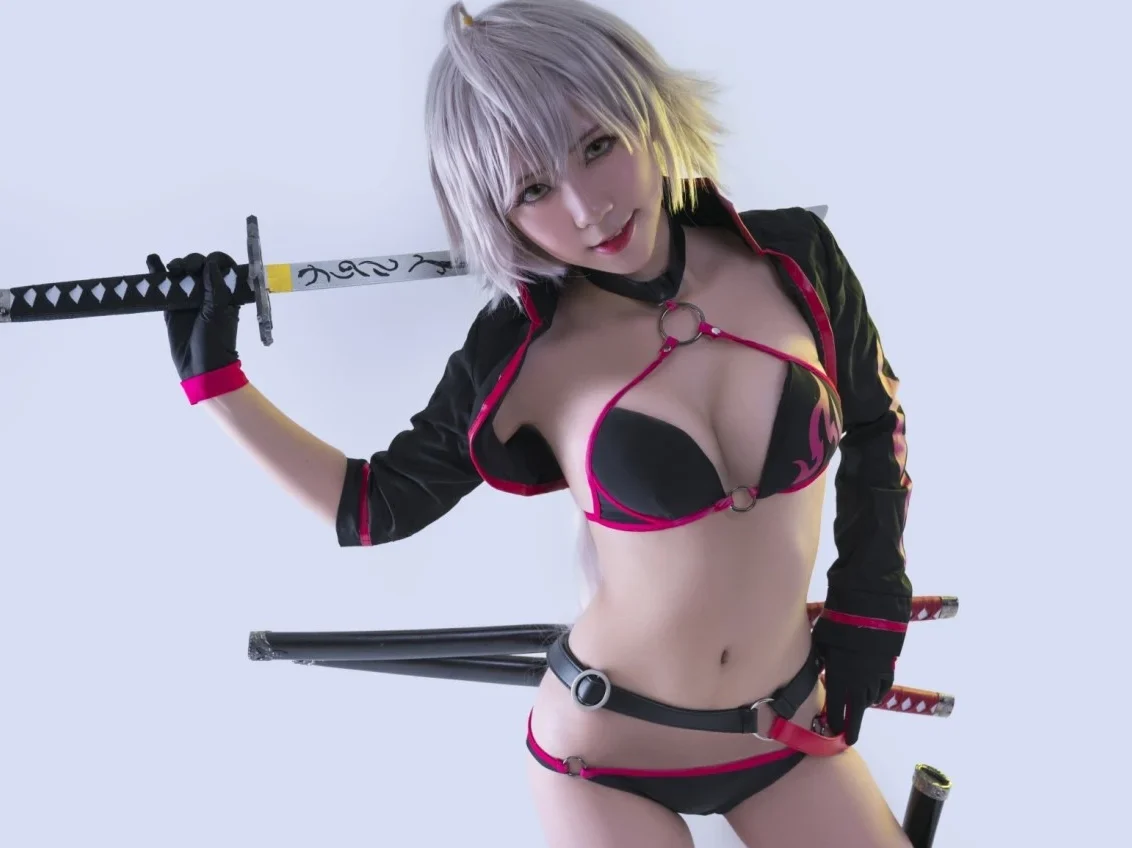 蓝小沂KiKi丨COS合集[已更15期]~[220P – 2.6G]