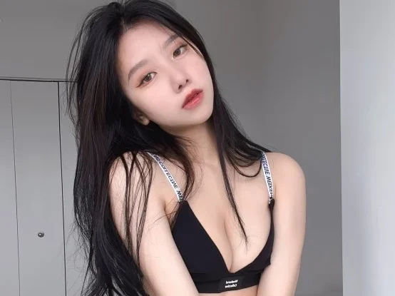 果咩酱w丨COS合集[已更47期]~[1573P+44V – 14.4G]